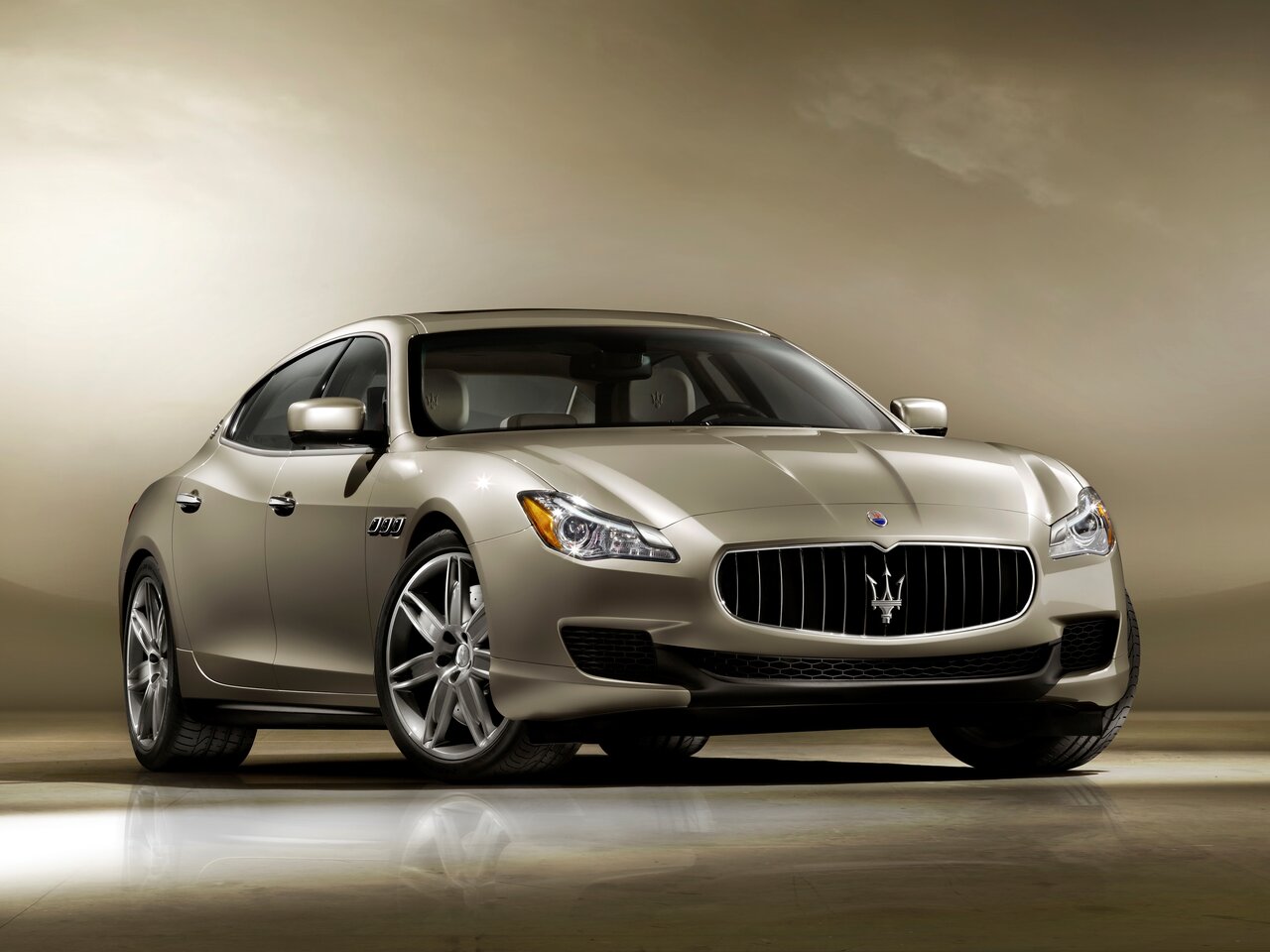 Maserati Quattroporte